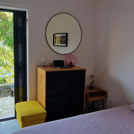 Maison Pera Melana, Entre Et Montagne Holiday home