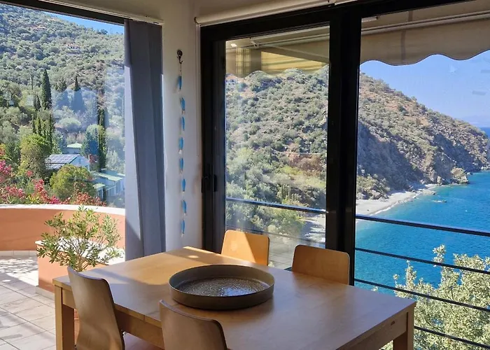 Maison Pera Melana, Entre Et Montagne Ferienhaus *